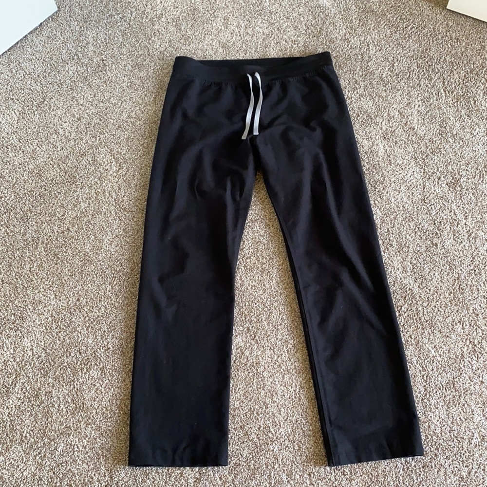 FIGS black scrub pants